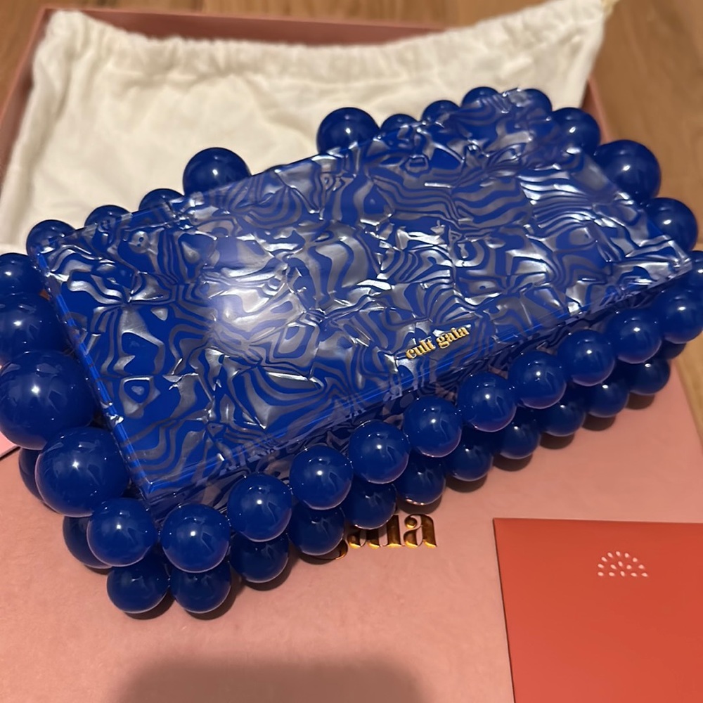 Cult Gaia Eos clutch